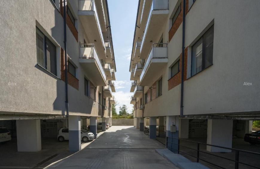 Apartament cu 2 camere semidecomandat în Băneasa
