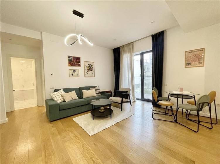 Apartament cu 2 camere decomandat în Herăstrău