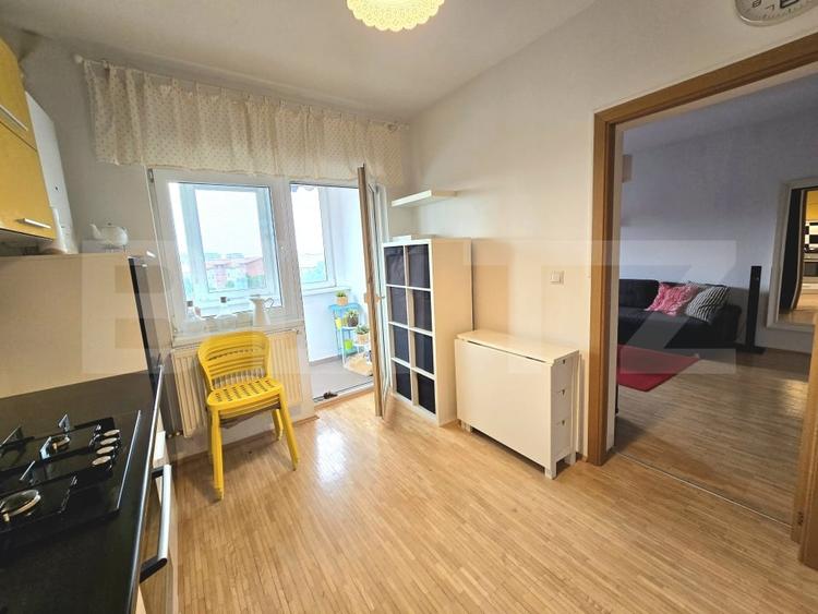 Apartament cu 3 camere decomandat, mobilat în Aradului