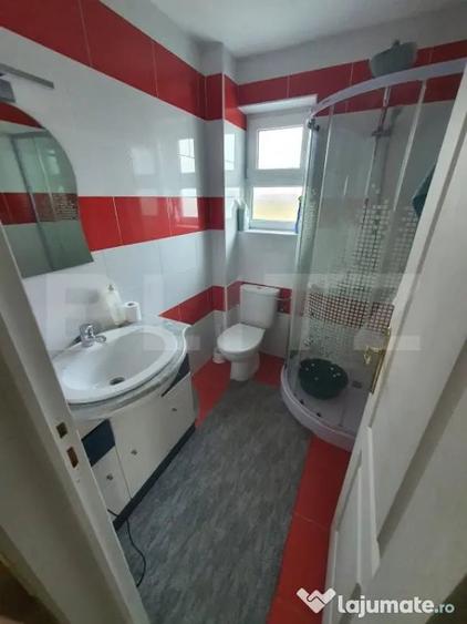 Casă cu 4 camere cu Teren 1500 Mp în Central