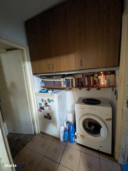 Apartament cu 3 camere semidecomandat în Calea București