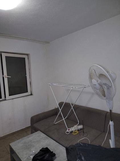 Garsonieră decomandată în Steaua