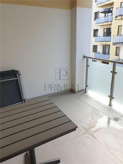 Apartament cu 3 camere decomandat, mobilat în Aradului