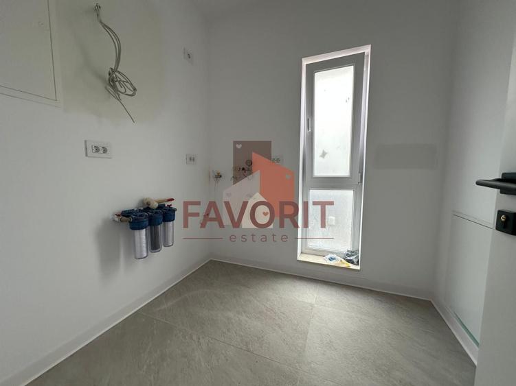 Duplex cu 4 camere cu Canalizare în Săcălaz
