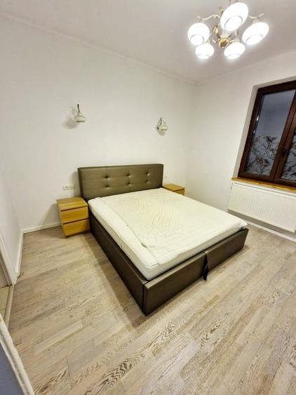 Casă cu Teren 230 Mp în Central