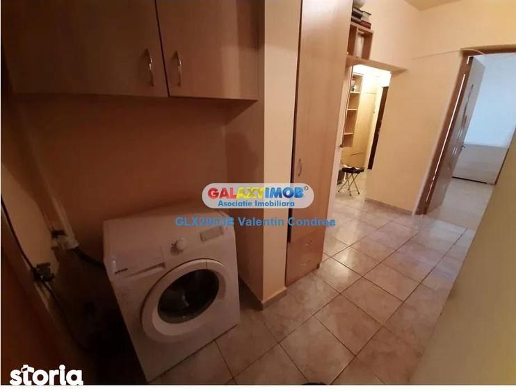 Apartament cu 3 camere decomandat în Berceni