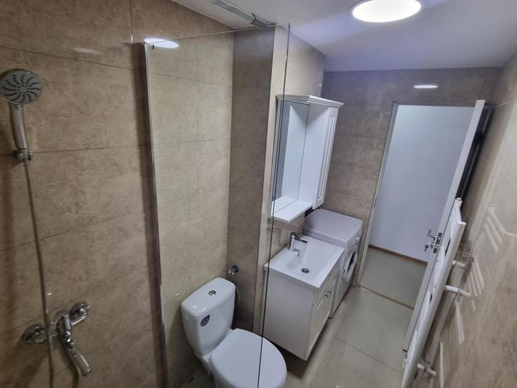 Garsonieră decomandată în Central