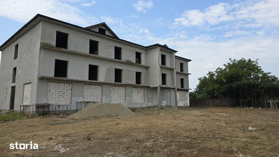 Spațiu comercial, de 1,800 mp, în Balotești