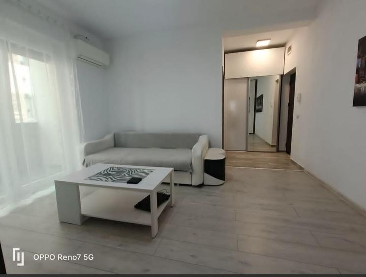 Apartament cu 2 camere semidecomandat în Giroc