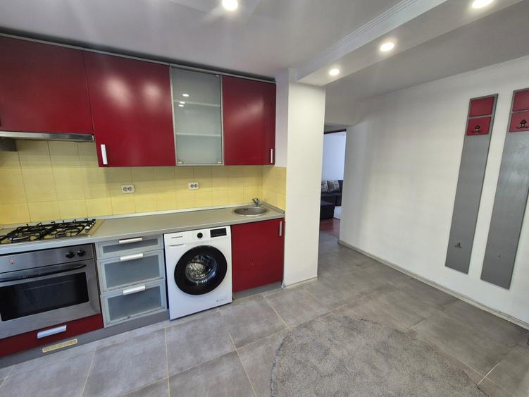 Apartament cu 2 camere decomandat, mobilat în Micro IV
