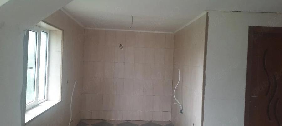 Casă cu Teren 2000 Mp în Mirceștii Vechi