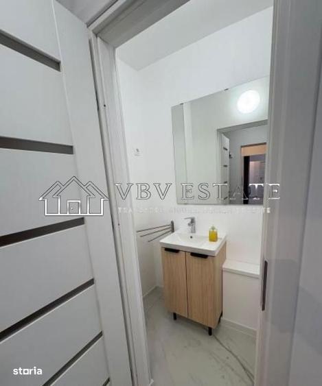 Apartament cu 3 camere semidecomandat, mobilat în 13 Septembrie