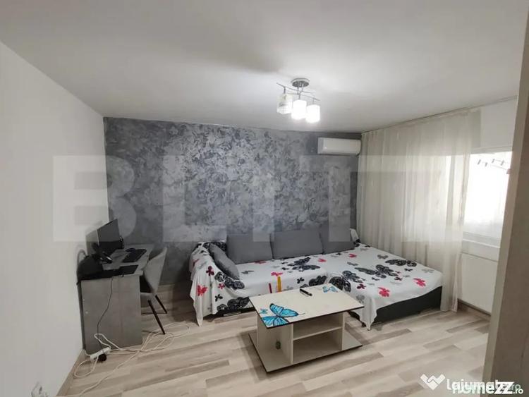 Apartament 3 camere, etaj 7/9 cu lift, 70 mp, zona Micro 6 - 11