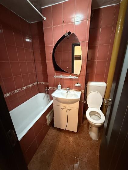 Vand apartament 2 camere decomandat Lujerului sector 6 - 7