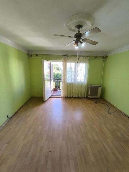 Apartament cu 2 camere nedecomandat în Central