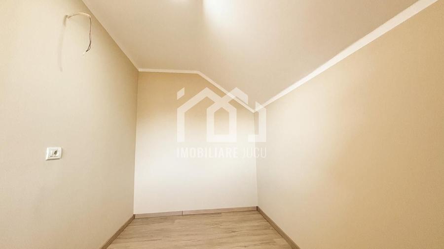 Casă individuală cu 5 camere cu Canalizare în Jucu de Sus