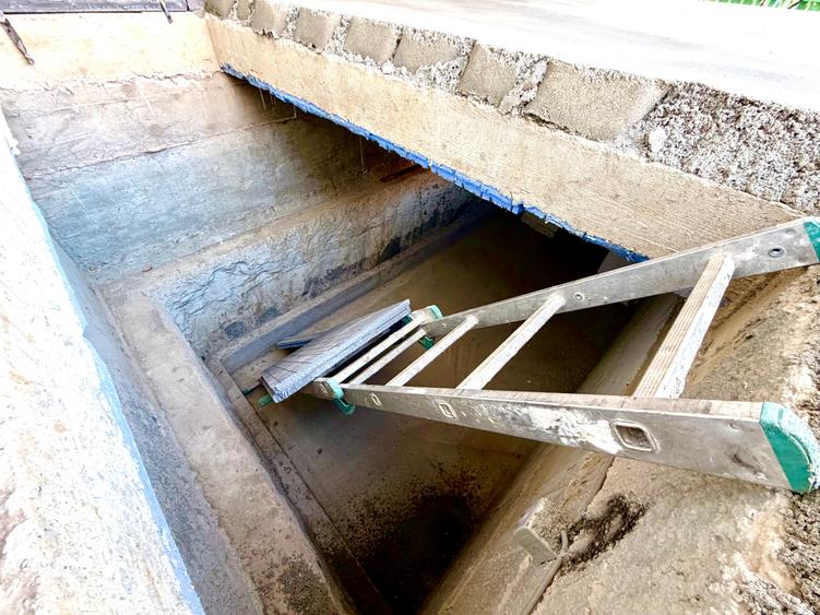 Casă individuală cu 4 camere cu Canalizare în Sud
