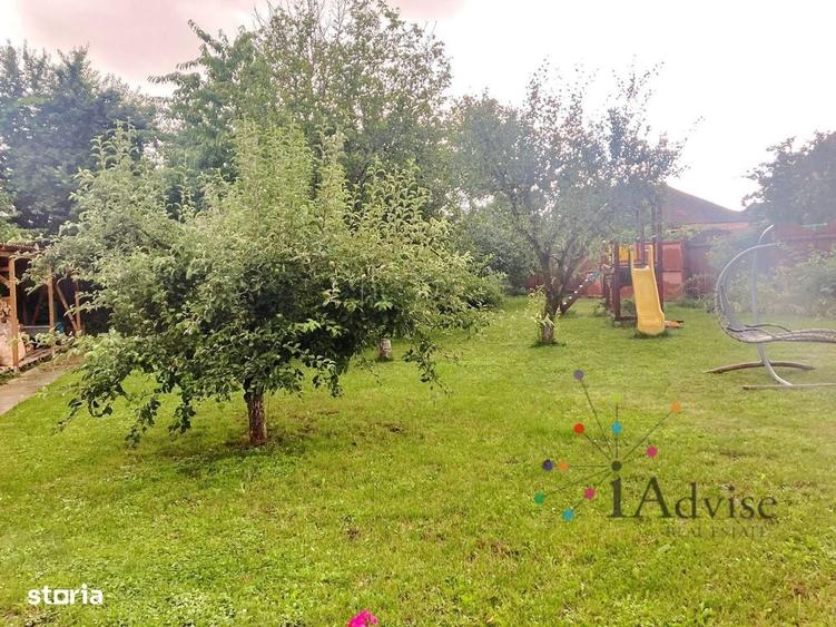 Casă cu 4 camere în Cristian