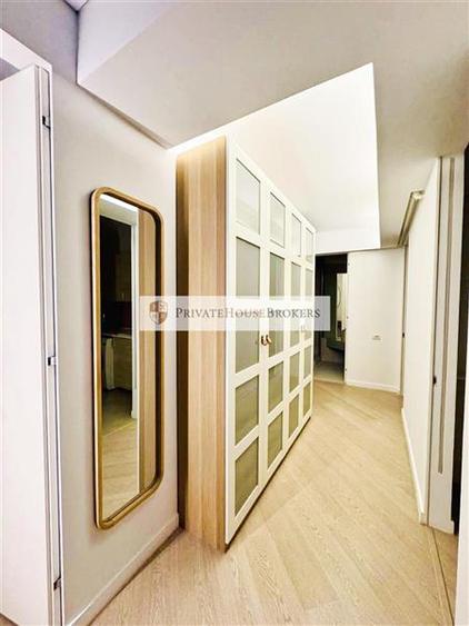 Apartament cu 3 camere semidecomandat, mobilat în Pipera