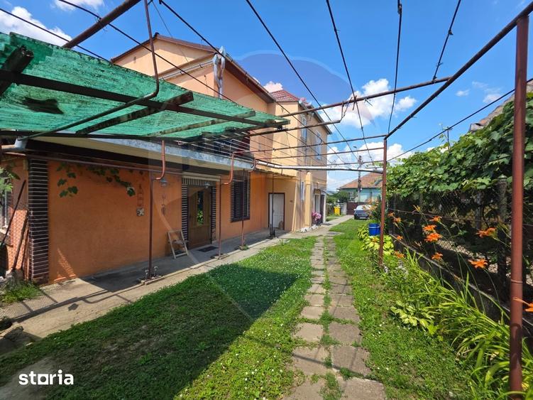Apartament cu 3 camere decomandat în Vitrometan