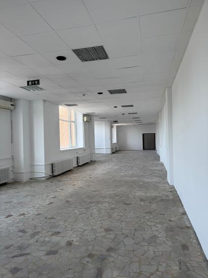 Spațiu comercial, de 350 mp, în Pantelimon
