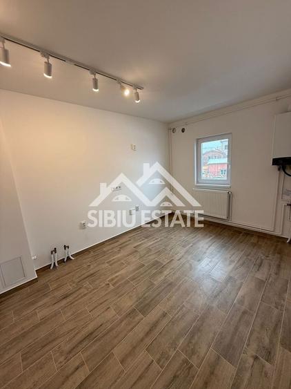 Apartament cu 3 camere decomandat în Ștrand
