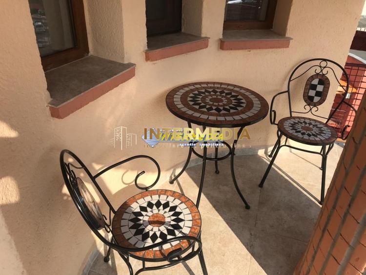 Apartament cu 2 camere decomandat, mobilat în Central