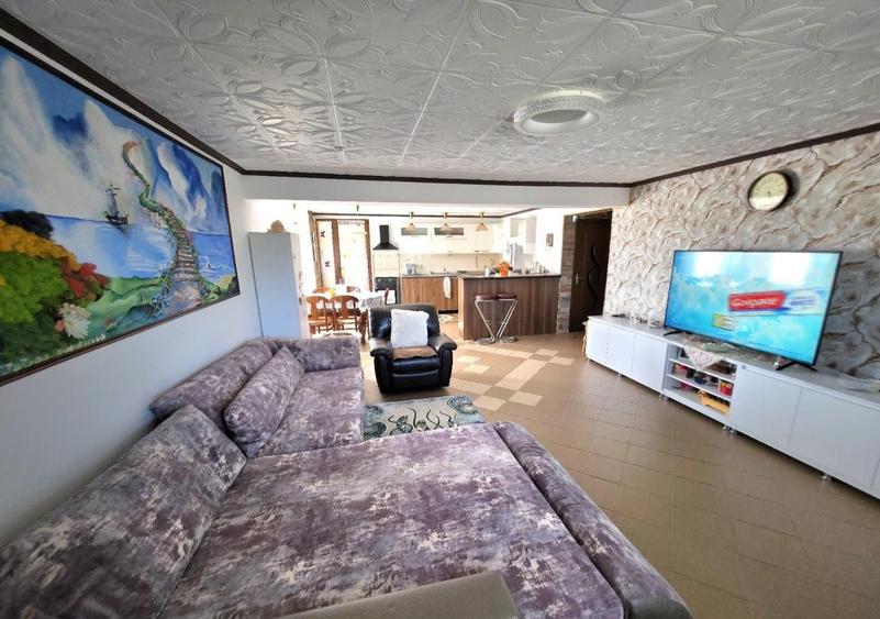 Casă cu 4 camere cu Teren 1000 Mp în Colonia Bod