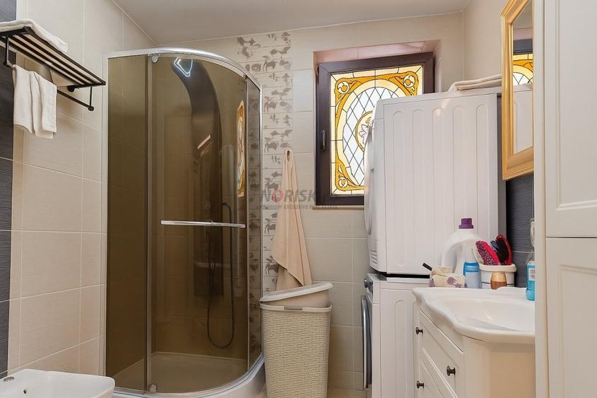 Casă individuală cu 7 camere cu Piscina în Snagov