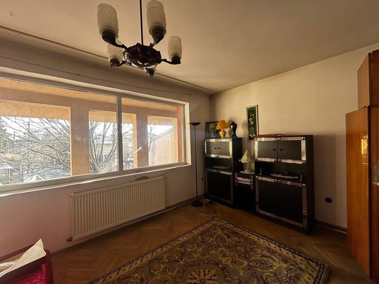 Casă individuală cu 3 camere cu Canalizare în Ultracentral