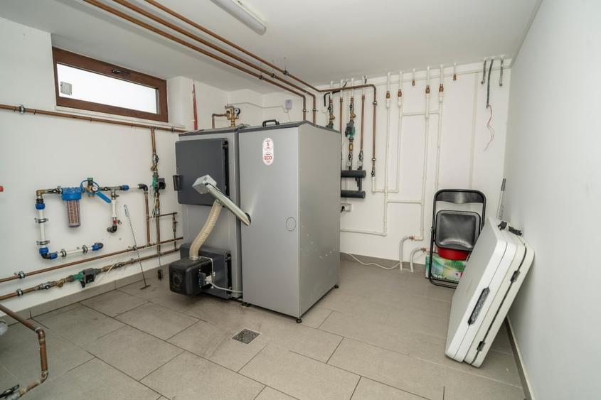 Casă individuală cu 5 camere cu Canalizare în Voroneț