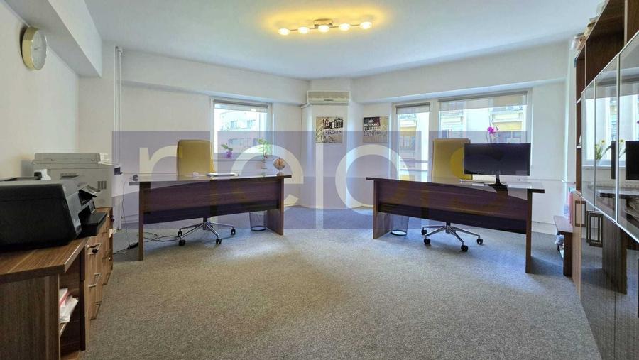 Apartament cu 4 camere decomandat, mobilat în Universitate