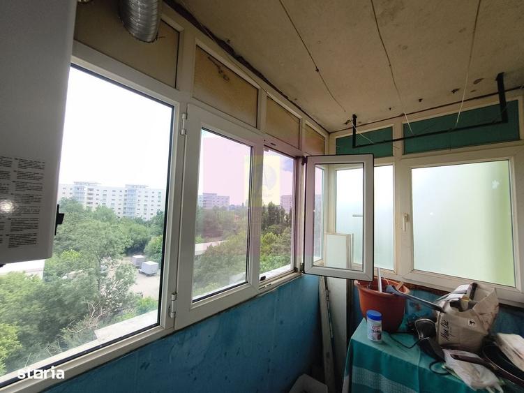 Apartament cu 3 camere decomandat în Colentina