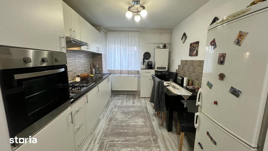 Apartament cu 3 camere în Central