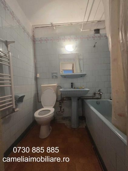 Apartament cu 3 camere decomandat în Păcii