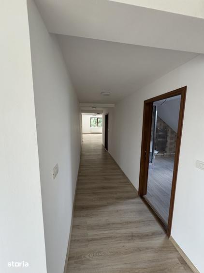 Casă cu 4 camere cu Teren 1000 Mp în Holboca