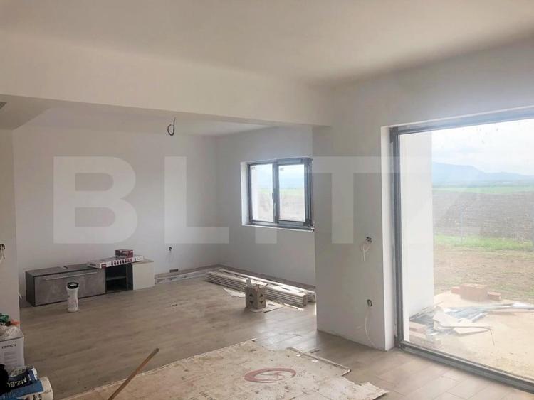Casă individuală cu 4 camere cu Teren 564 Mp în Bod