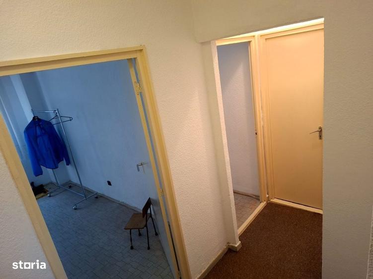 Apartament cu 3 camere decomandat în Trivale