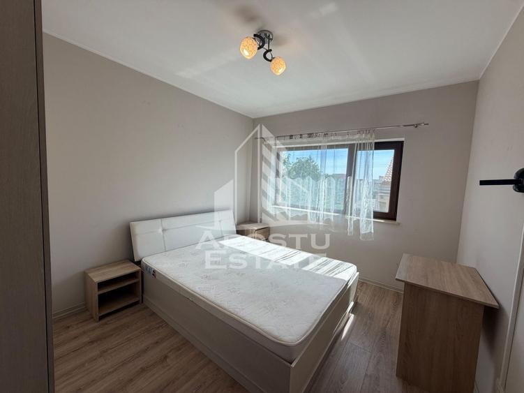 Apartament cu 3 camere decomandat, mobilat în Dumbrăvița