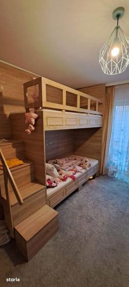 Casă cu 7 camere cu Teren 400 Mp în Semicentral