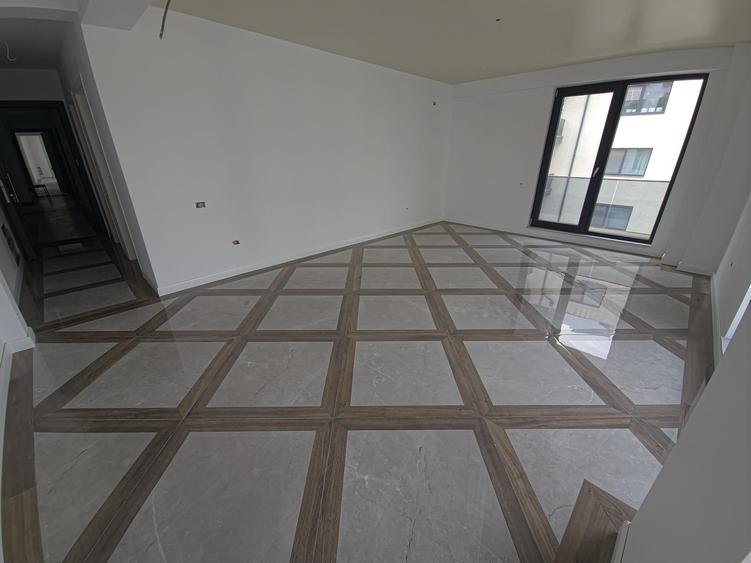 Apartament cu 2 camere decomandat în Tomis Plus