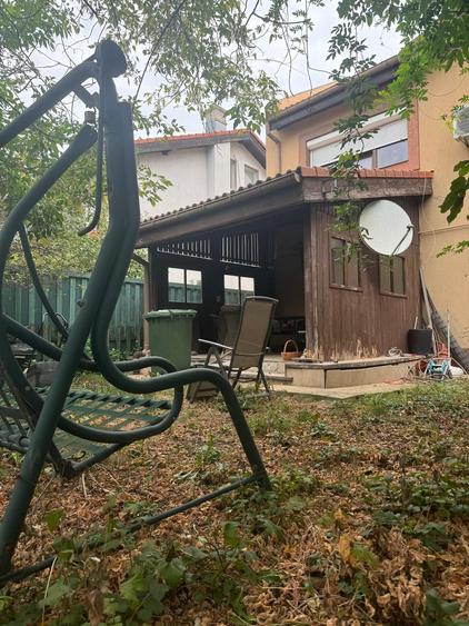 Casă cu 4 camere cu Garaj în Băneasa