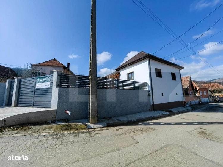 Casă cu 4 camere în Izvoarele