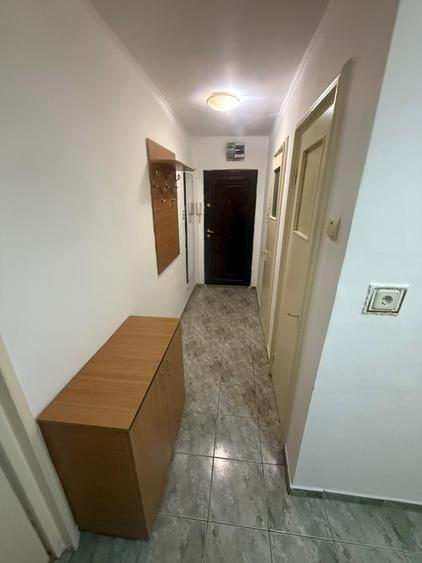 Apartament cu 2 camere decomandat în Brâncoveanu