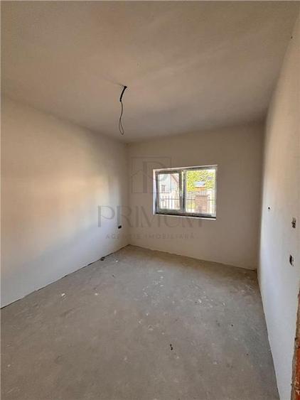 Duplex cu 3 camere cu Teren 250 Mp în Moșnița Veche