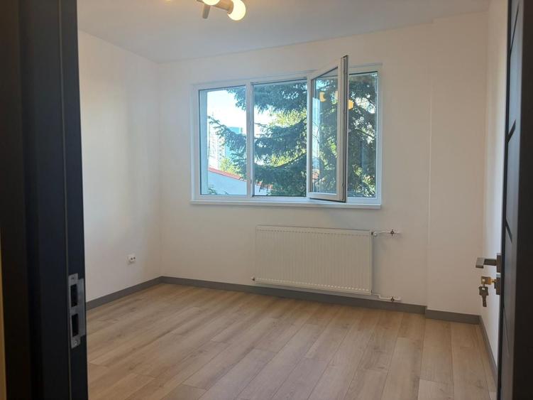 Apartament cu 2 camere semidecomandat în Domenii