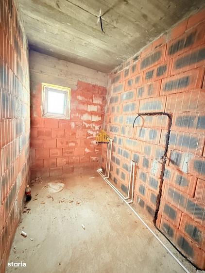 Casă cu 4 camere cu Teren 225 Mp în Cornetu