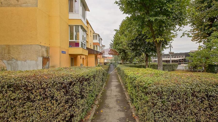 Garsonieră semidecomandată, mobilată în Blumăna