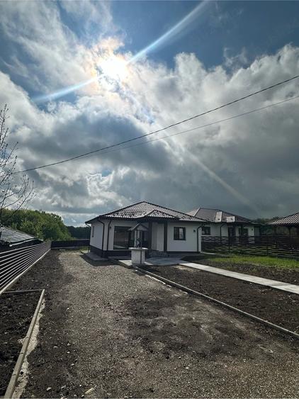Casă cu Teren 660 Mp în Poiana cu Cetate