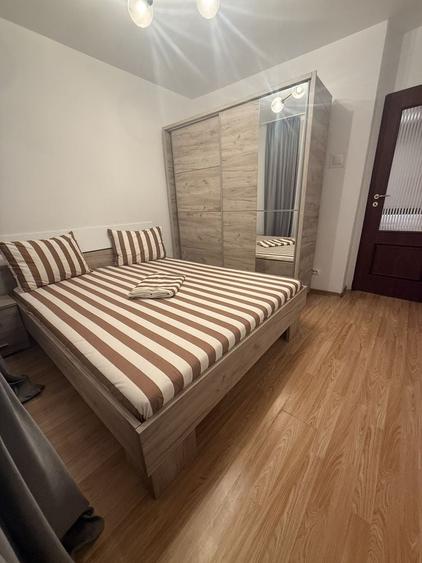 Apartament cu 2 camere decomandat în Micro 17